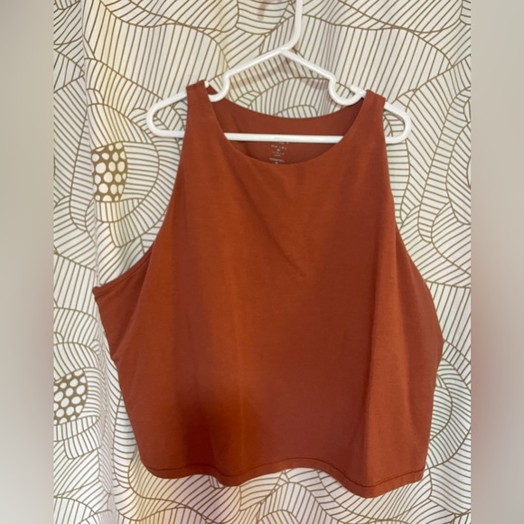 *THREE COLOUR BUNDLE* Old Navy Active Tanks Sz2x **3 TOPS** - Picture 1 of 3